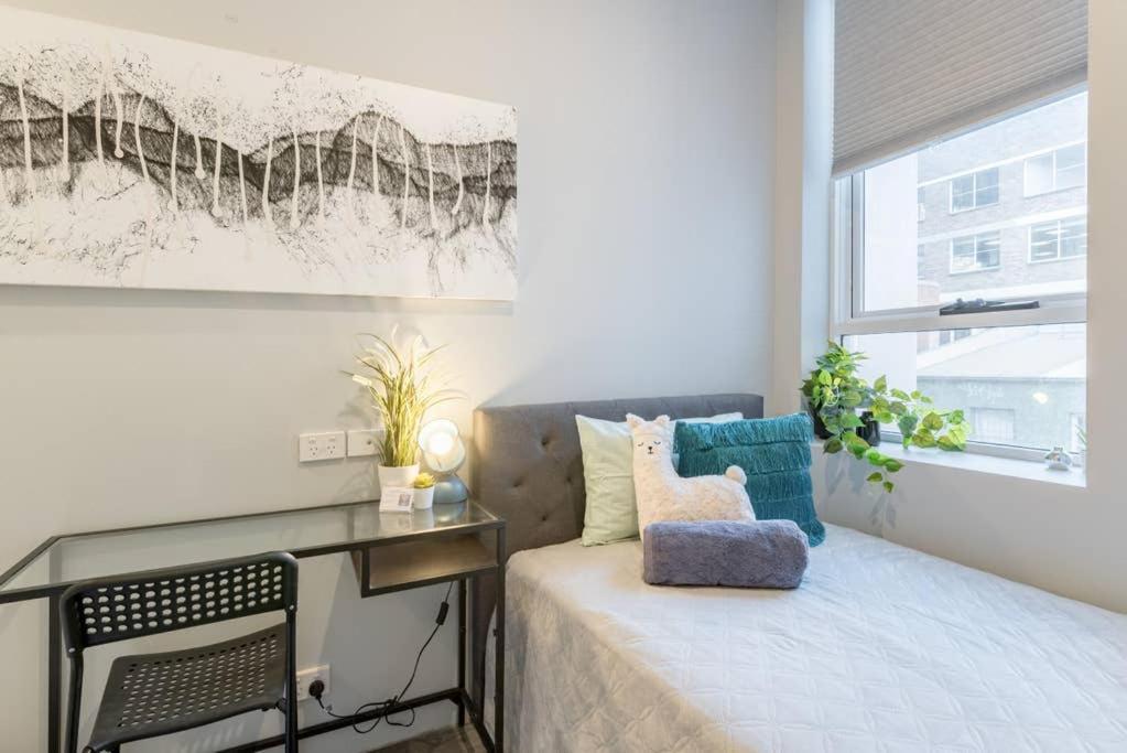 Ferienhaus 1 Private King Single Bed With En Sydney